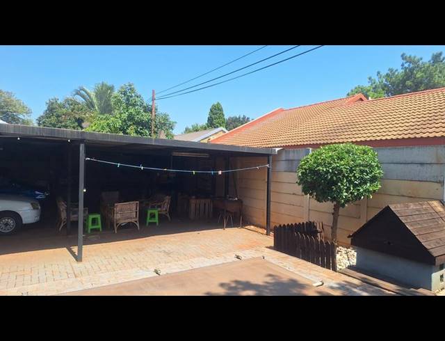 4 BEDROOM HOUSE FOR SALE IN HESTEAPARK